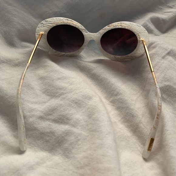 KREWE IRIS PEARL SUNGLASSES - Picture 5 of 5